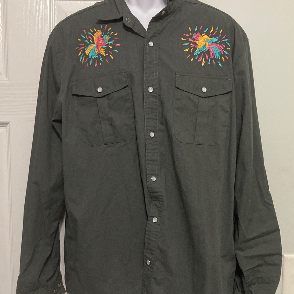 Howler Brothers Gray Gaucho Snapshirt fighting roosters